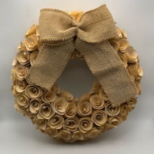 Natural Woodchip Flower Rose Wreath with Burlap Bow - Neutral